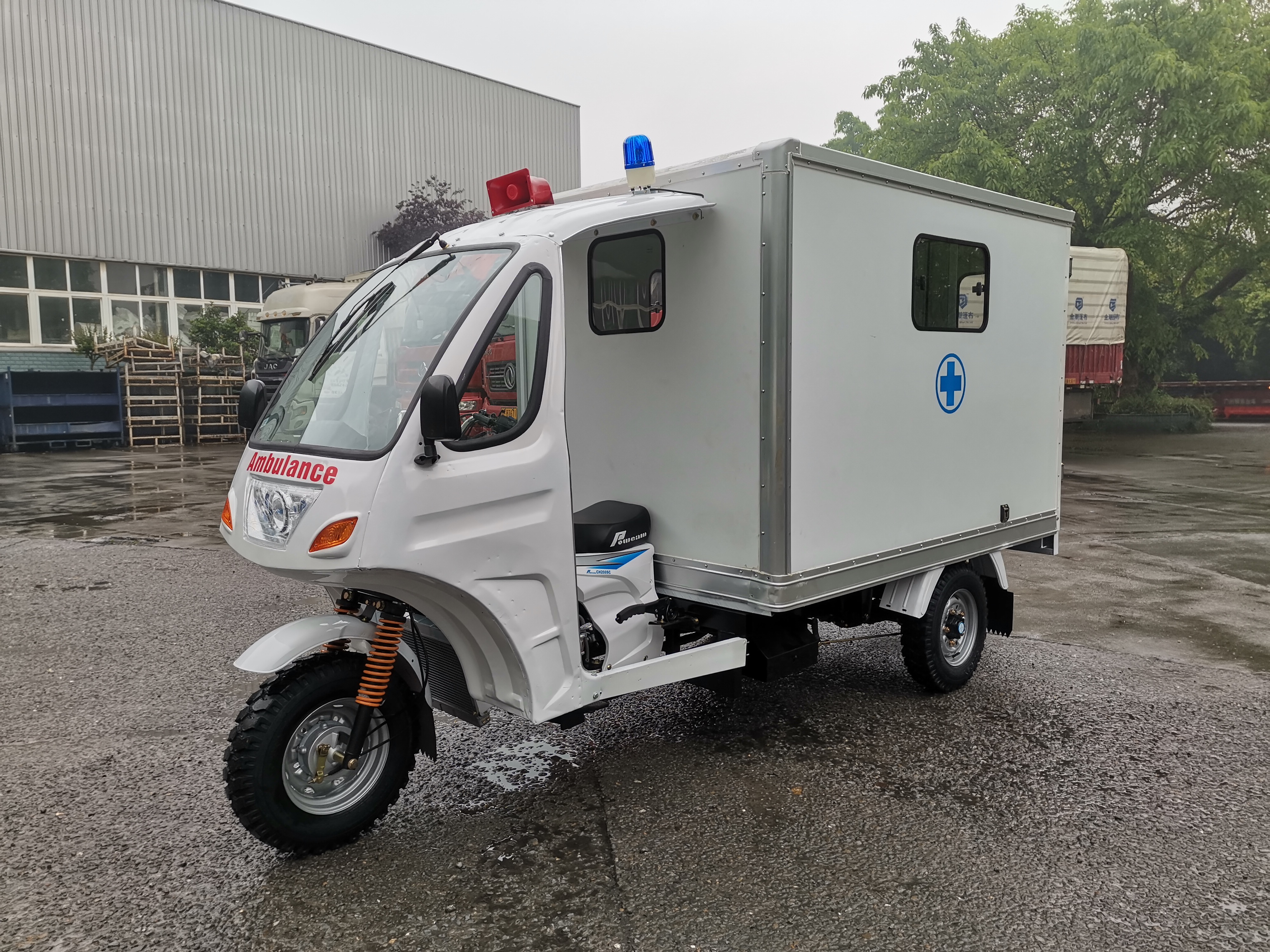 Powerful Three Wheel Ambulance Car 