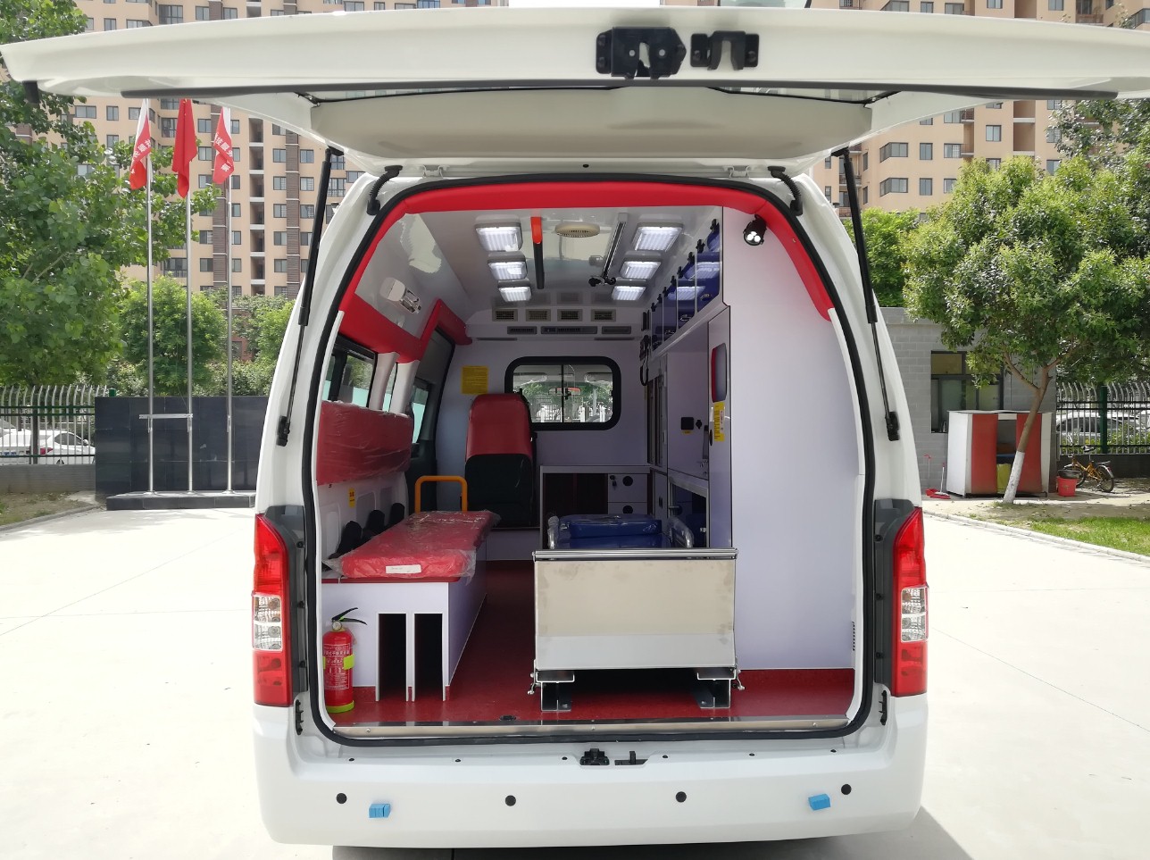 Medical Mid-roof Monitoring Ambulance Car Transport Ambulance for Sale